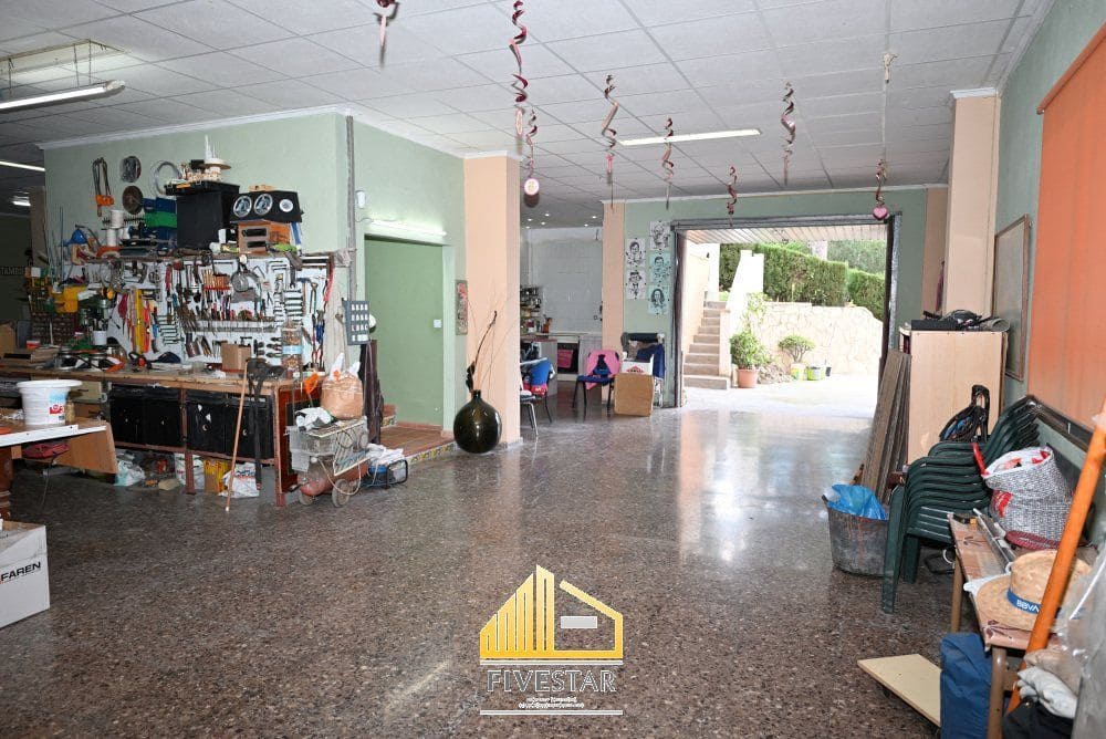 4 soverom Villa til salgs i Montserrat med svømmebasseng garasje - € 399 900 (Ref: 9455821)