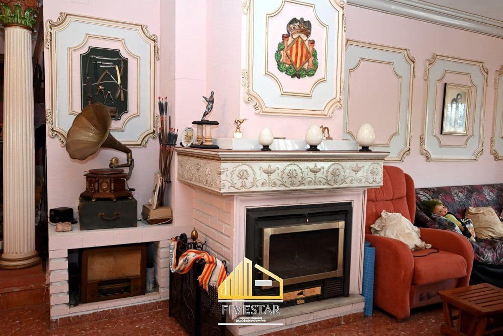 4 soverom Villa til salgs i Montserrat med svømmebasseng garasje - € 399 900 (Ref: 9455821)