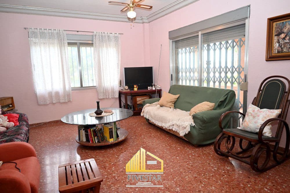 4 soverom Villa til salgs i Montserrat med svømmebasseng garasje - € 399 900 (Ref: 9455821)