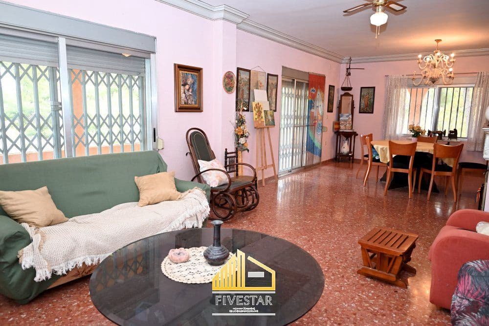 4 soverom Villa til salgs i Montserrat med svømmebasseng garasje - € 399 900 (Ref: 9455821)