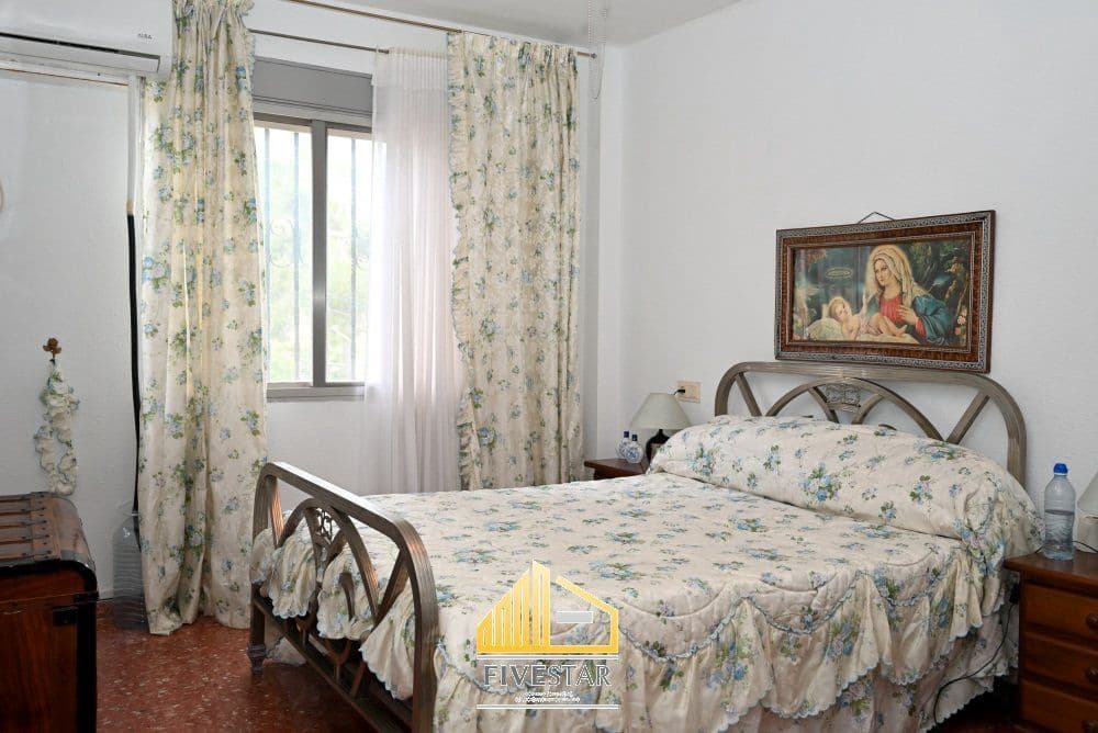 4 soverom Villa til salgs i Montserrat med svømmebasseng garasje - € 399 900 (Ref: 9455821)