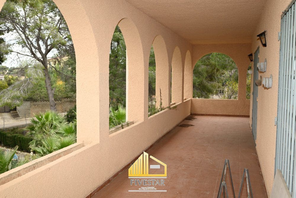 4 soverom Villa til salgs i Montserrat med svømmebasseng garasje - € 399 900 (Ref: 9455821)