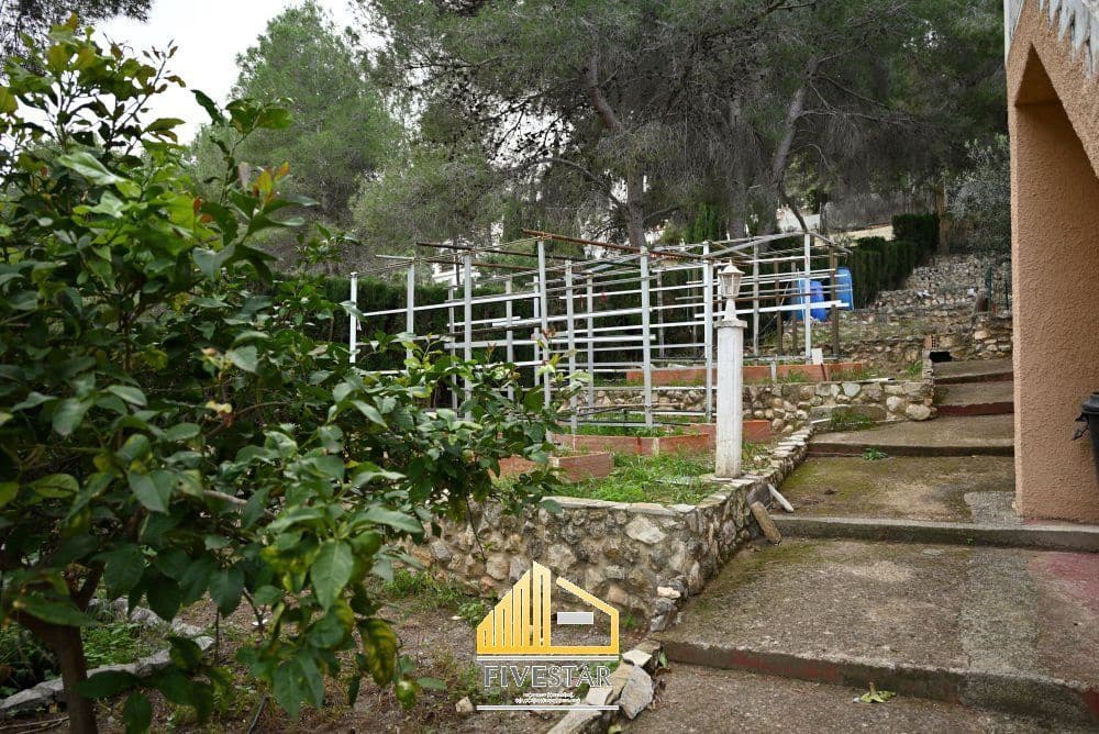 4 soverom Villa til salgs i Montserrat med svømmebasseng garasje - € 399 900 (Ref: 9455821)