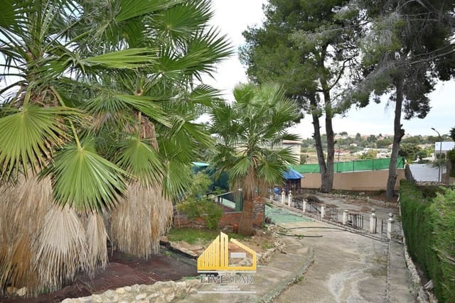 4 Zimmer Villa zu verkaufen in Montserrat mit Pool Garage - 399.900 € (Ref: 9455821)