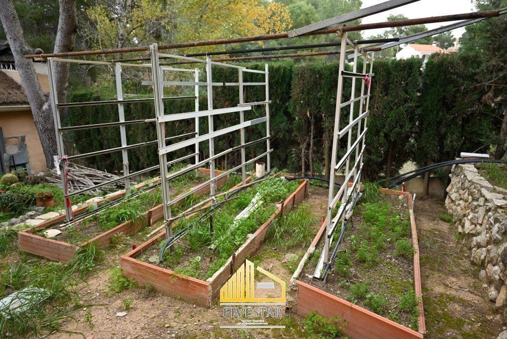 4 soverom Villa til salgs i Montserrat med svømmebasseng garasje - € 399 900 (Ref: 9455821)