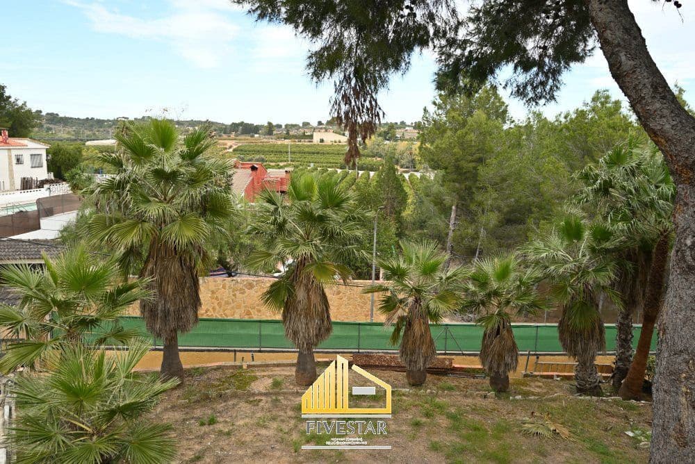 4 soverom Villa til salgs i Montserrat med svømmebasseng garasje - € 399 900 (Ref: 9455821)