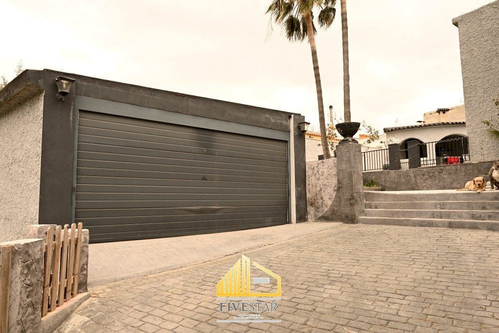 4 soverom Villa til salgs i La Pobla de Vallbona med svømmebasseng garasje - € 415 000 (Ref: 9655620)