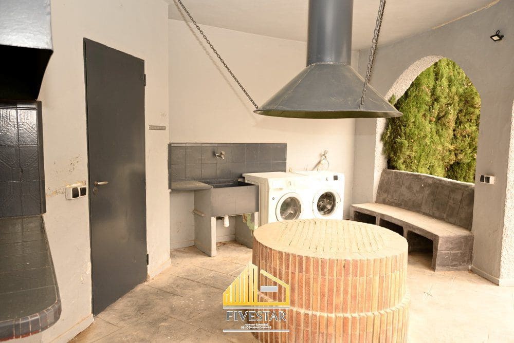 4 soverom Villa til salgs i La Pobla de Vallbona med svømmebasseng garasje - € 415 000 (Ref: 9655620)