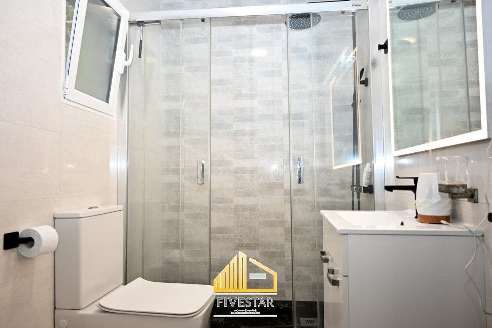 4 soverom Villa til salgs i La Pobla de Vallbona med svømmebasseng garasje - € 415 000 (Ref: 9655620)