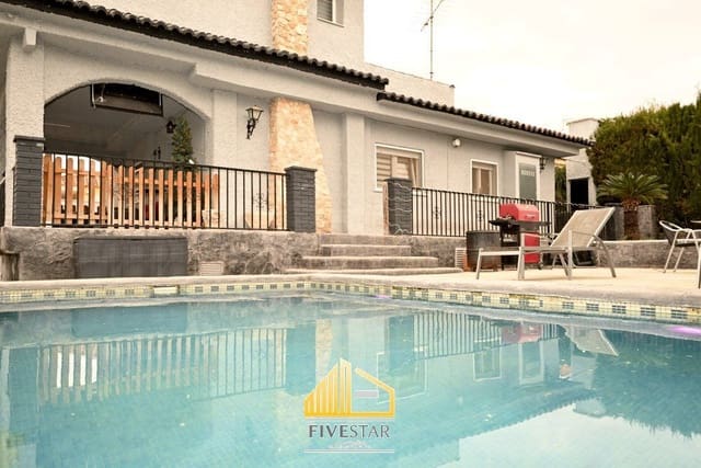 4 soverom Villa til salgs i La Pobla de Vallbona med svømmebasseng garasje - € 415 000 (Ref: 9655620)