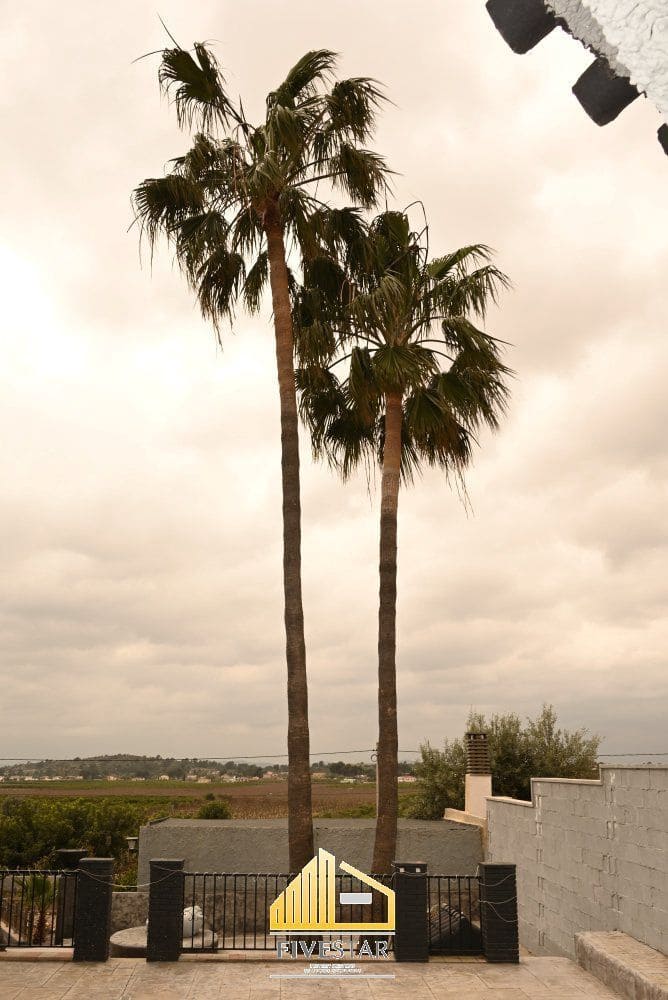 4 soverom Villa til salgs i La Pobla de Vallbona med svømmebasseng garasje - € 415 000 (Ref: 9655620)