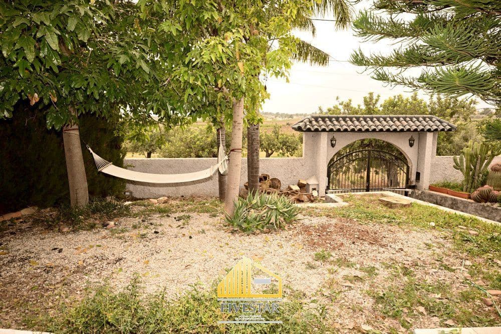 4 soverom Villa til salgs i La Pobla de Vallbona med svømmebasseng garasje - € 415 000 (Ref: 9655620)