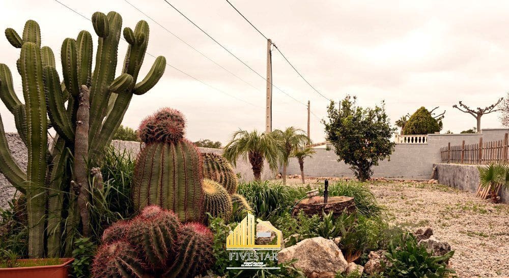 4 soverom Villa til salgs i La Pobla de Vallbona med svømmebasseng garasje - € 415 000 (Ref: 9655620)