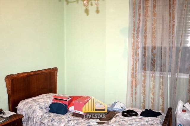 3 makuuhuone Asunto myytävänä paikassa La Llum, Valencia kaupunki - 160 000 € (Ref: 9658269)