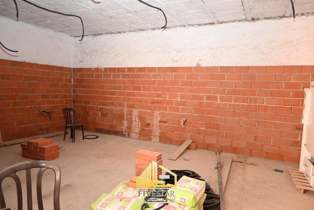 4 slaapkamer Huis te koop in Picassent - € 250.000 (Ref: 9679414)