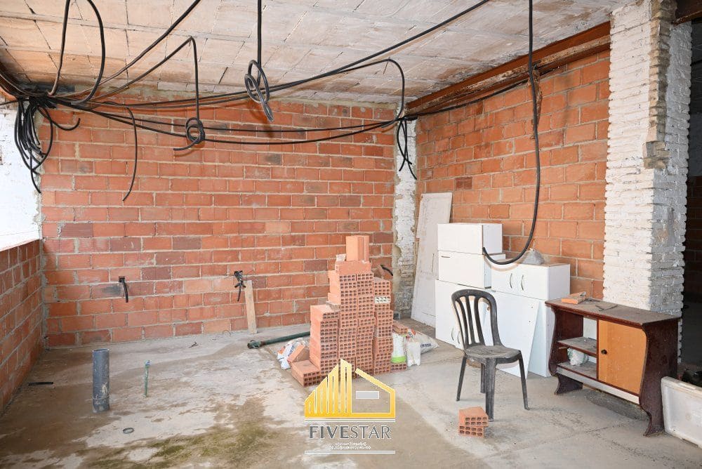 4 slaapkamer Huis te koop in Picassent - € 250.000 (Ref: 9679414)