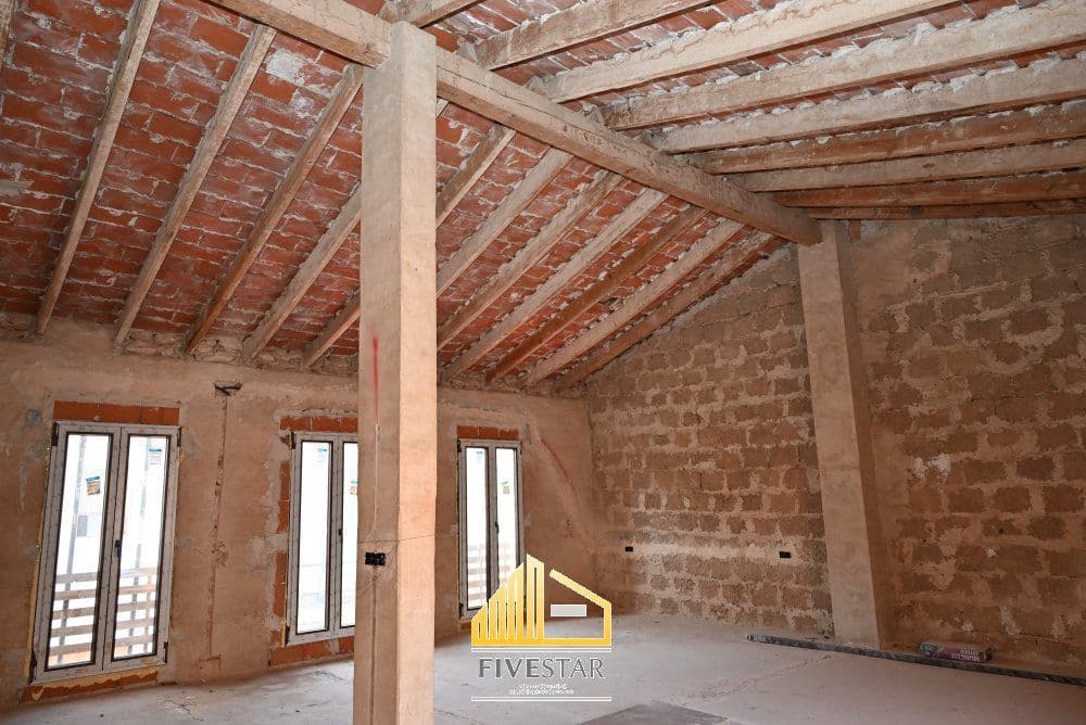 4 slaapkamer Huis te koop in Picassent - € 250.000 (Ref: 9679414)