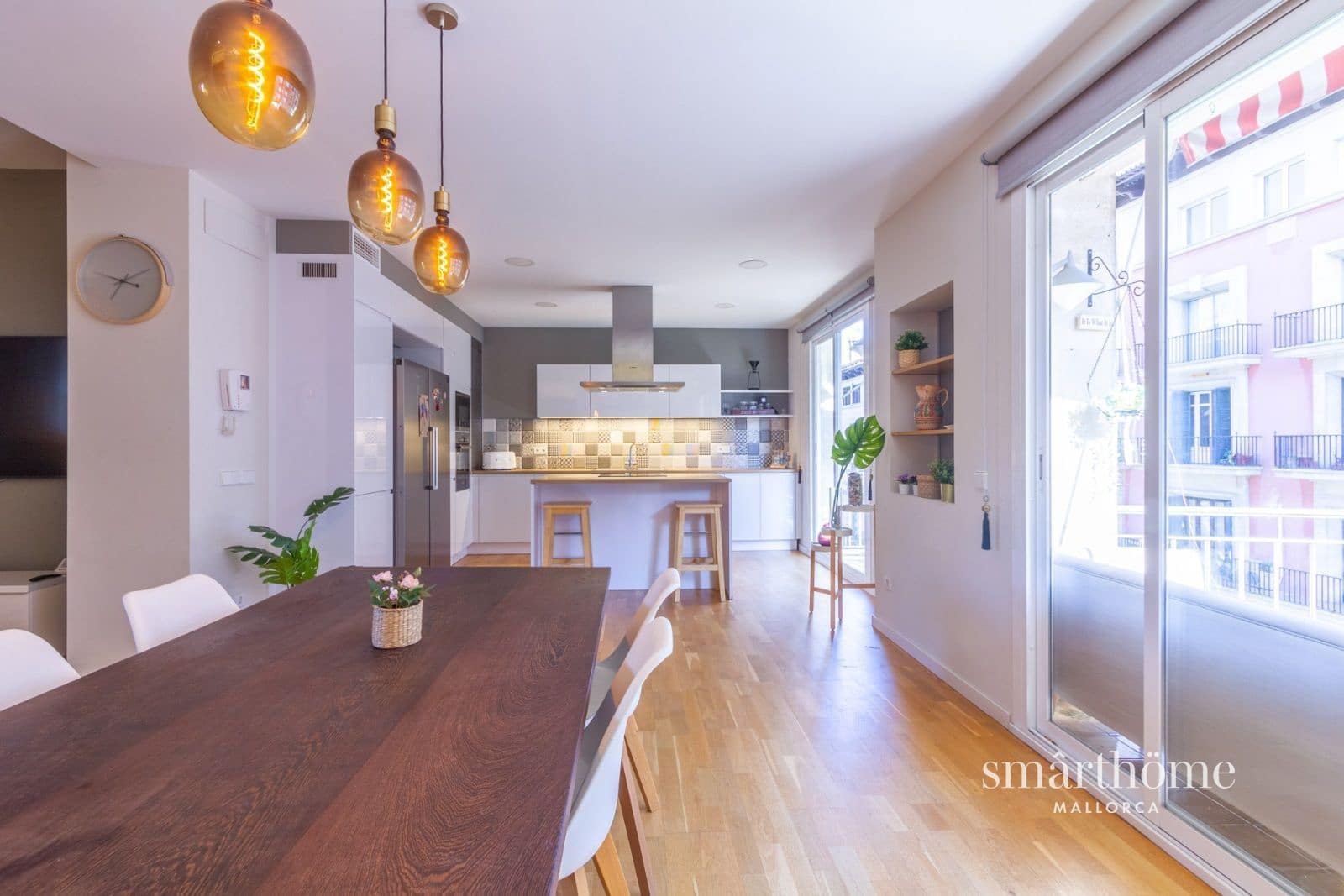 4 bedroom Flat for rent in Palma de Mallorca with garage - € 4,950 (Ref: 7190350)