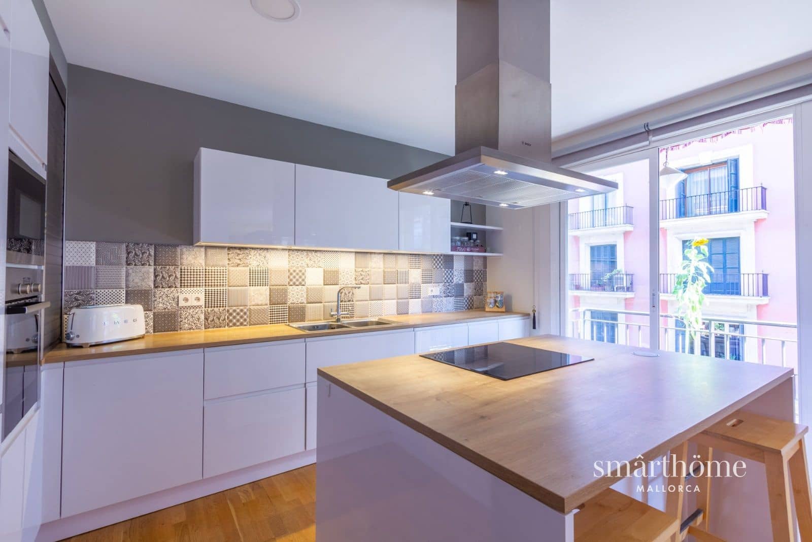 4 bedroom Flat for rent in Palma de Mallorca with garage - € 4,950 (Ref: 7190350)