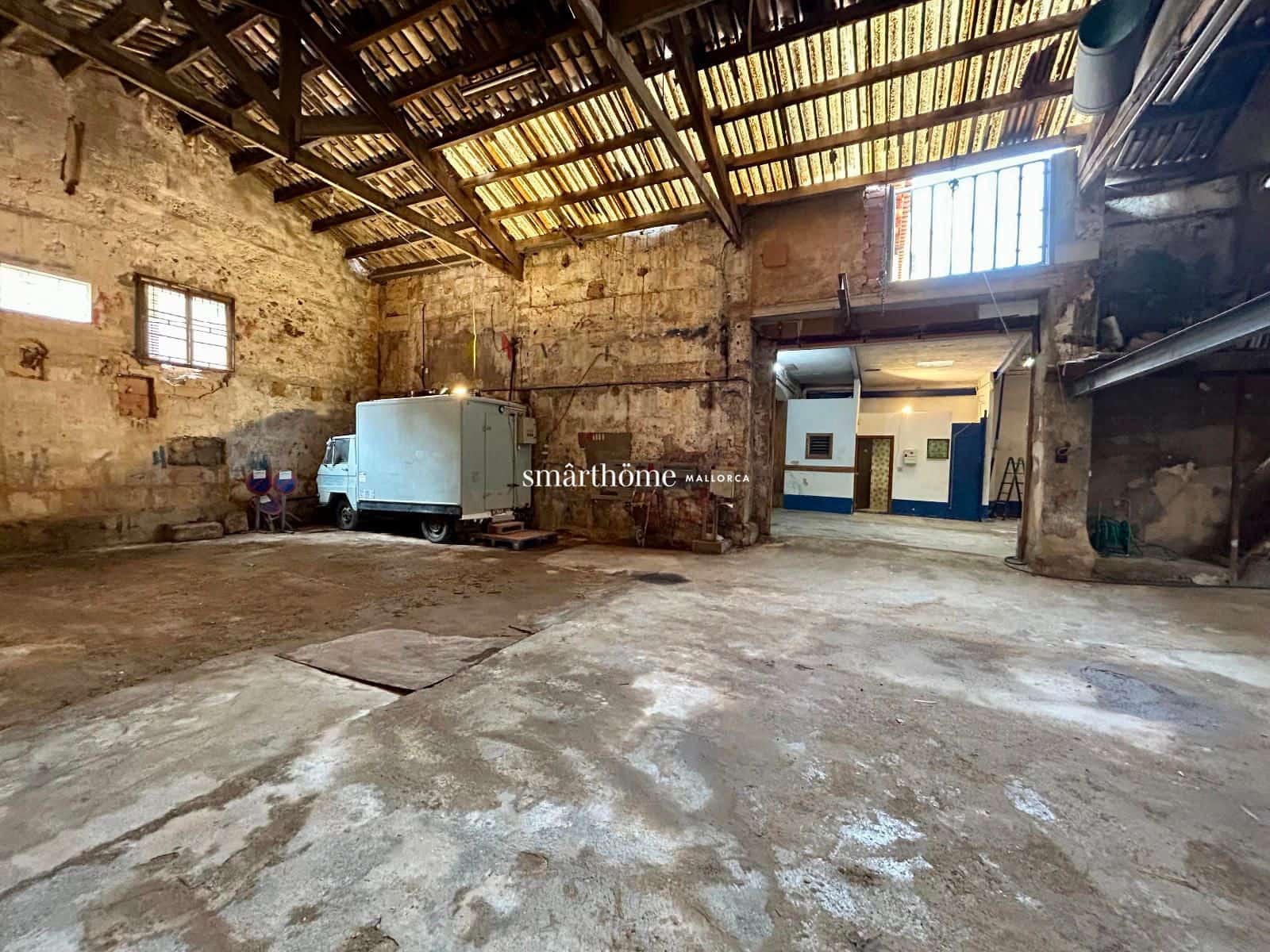 6 soveværelse Byhus til salg i Palma de Mallorca med swimmingpool - € 1.650.000 (Ref: 8692113)