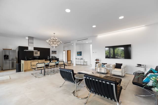 4 makuuhuone Bungalow myytävänä paikassa Santa Ponsa, Calvià mukana uima-altaan 
autotalli - 2 490 000 € (Ref: 7991342)