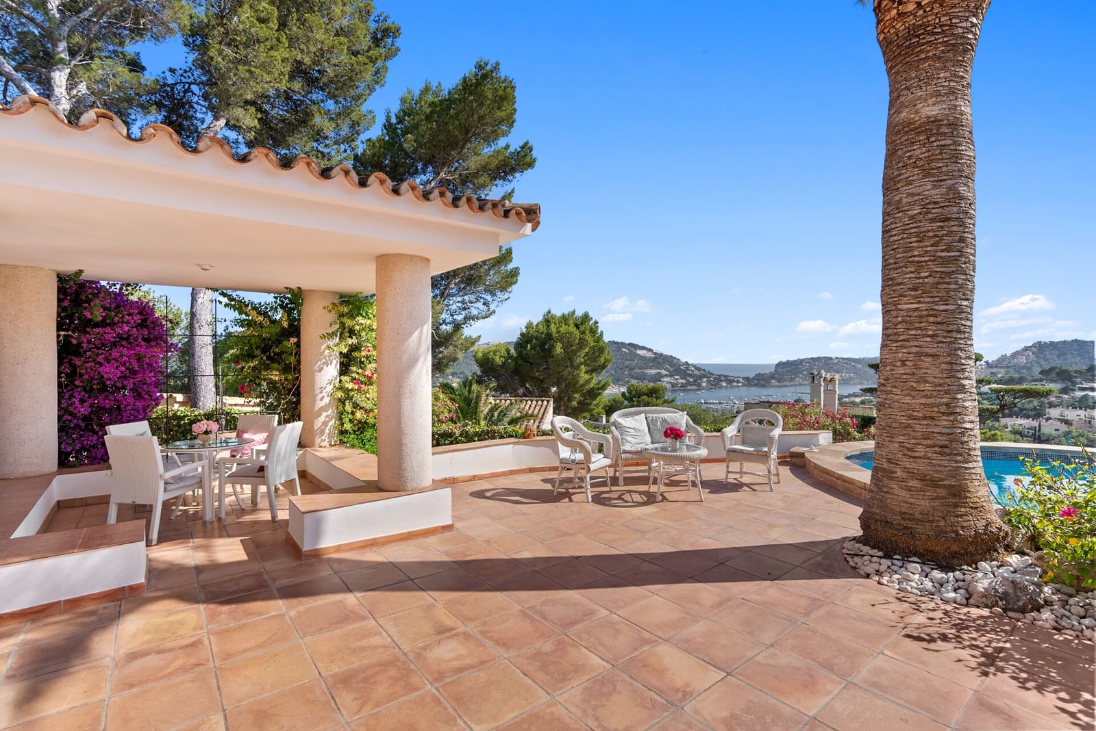 4 slaapkamer Villa te koop in Puerto de Andratx met zwembad garage - € 3.900.000 (Ref: 8973927)