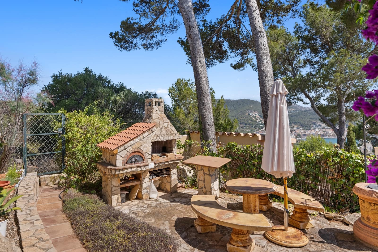 4 slaapkamer Villa te koop in Puerto de Andratx met zwembad garage - € 3.900.000 (Ref: 8973927)