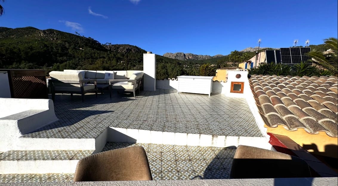 6 soveværelse Finca/Landehus til salg i Andratx med swimmingpool garage - € 1.500.000 (Ref: 9057046)