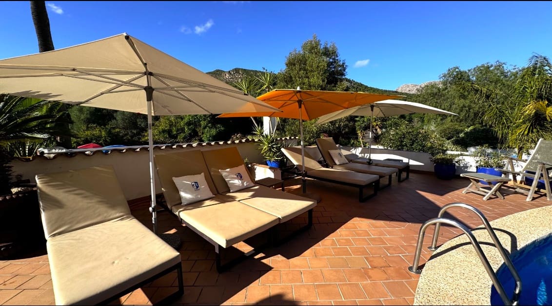 6 soveværelse Finca/Landehus til salg i Andratx med swimmingpool garage - € 1.500.000 (Ref: 9057046)