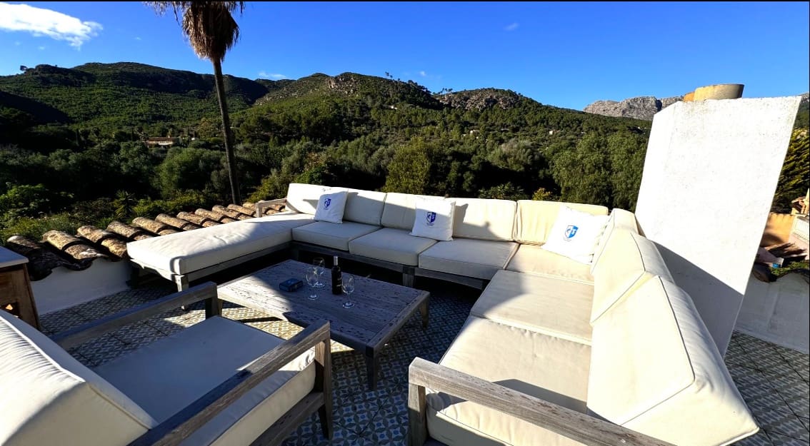 6 soveværelse Finca/Landehus til salg i Andratx med swimmingpool garage - € 1.500.000 (Ref: 9057046)