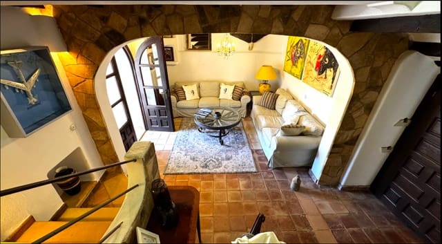 6 slaapkamer Finca/Landhuis te koop in Andratx met zwembad garage - € 1.500.000 (Ref: 9057046)