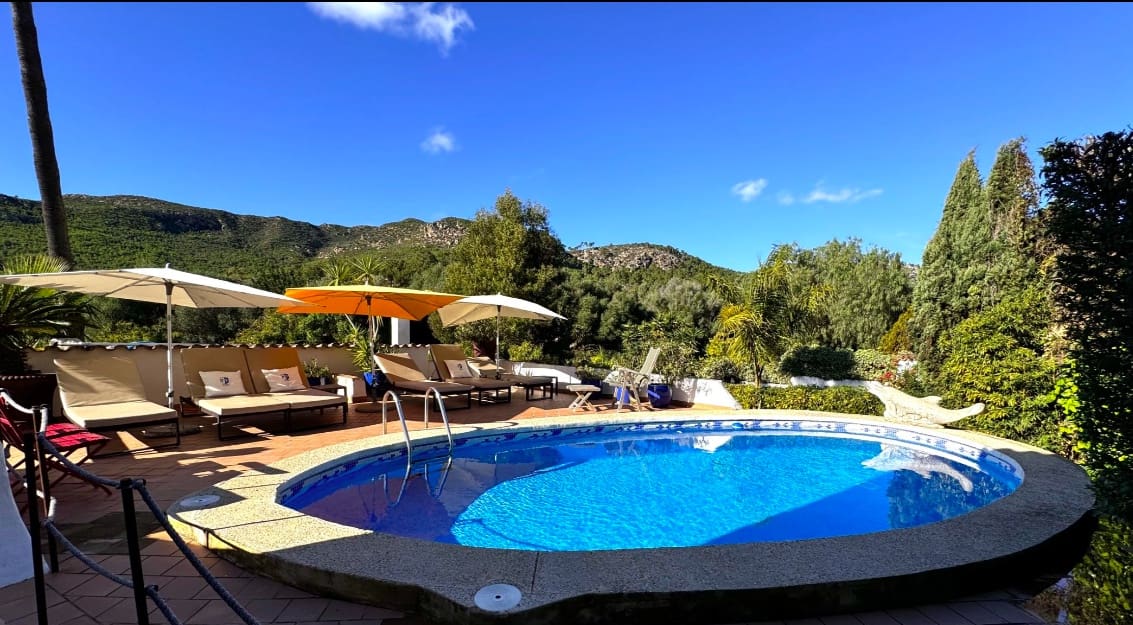 6 soveværelse Finca/Landehus til salg i Andratx med swimmingpool garage - € 1.500.000 (Ref: 9057046)