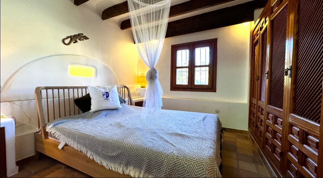 6 soveværelse Finca/Landehus til salg i Andratx med swimmingpool garage - € 1.500.000 (Ref: 9057046)