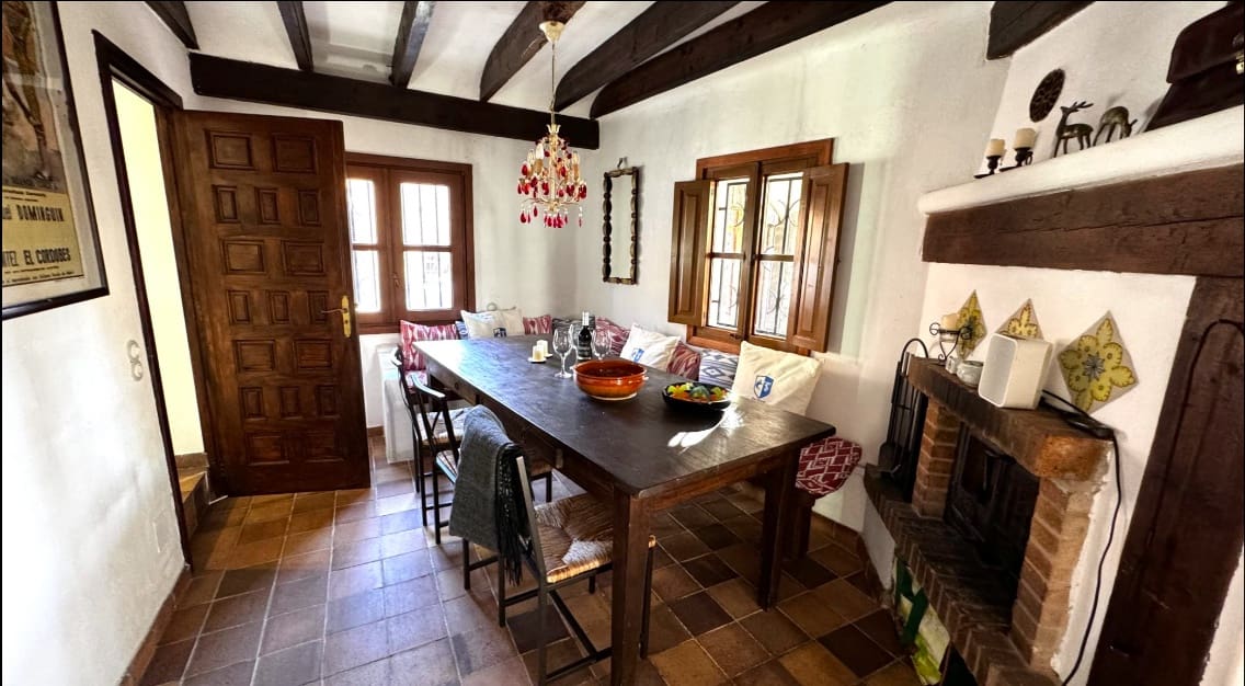 6 soveværelse Finca/Landehus til salg i Andratx med swimmingpool garage - € 1.500.000 (Ref: 9057046)