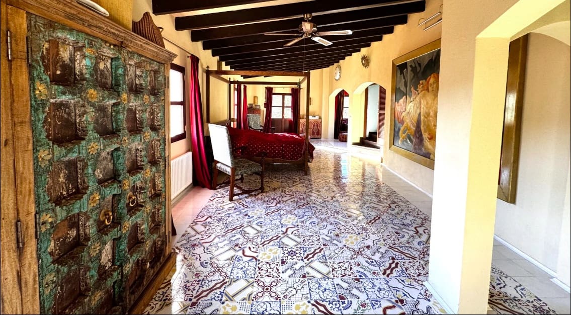 6 soveværelse Finca/Landehus til salg i Andratx med swimmingpool garage - € 1.500.000 (Ref: 9057046)