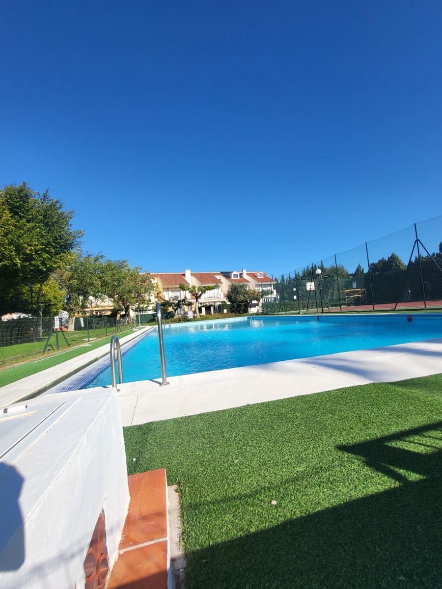 4 Zimmer Reihenhaus zu verkaufen in Velez-Malaga mit Pool - 480.000 € (Ref: 10000219)