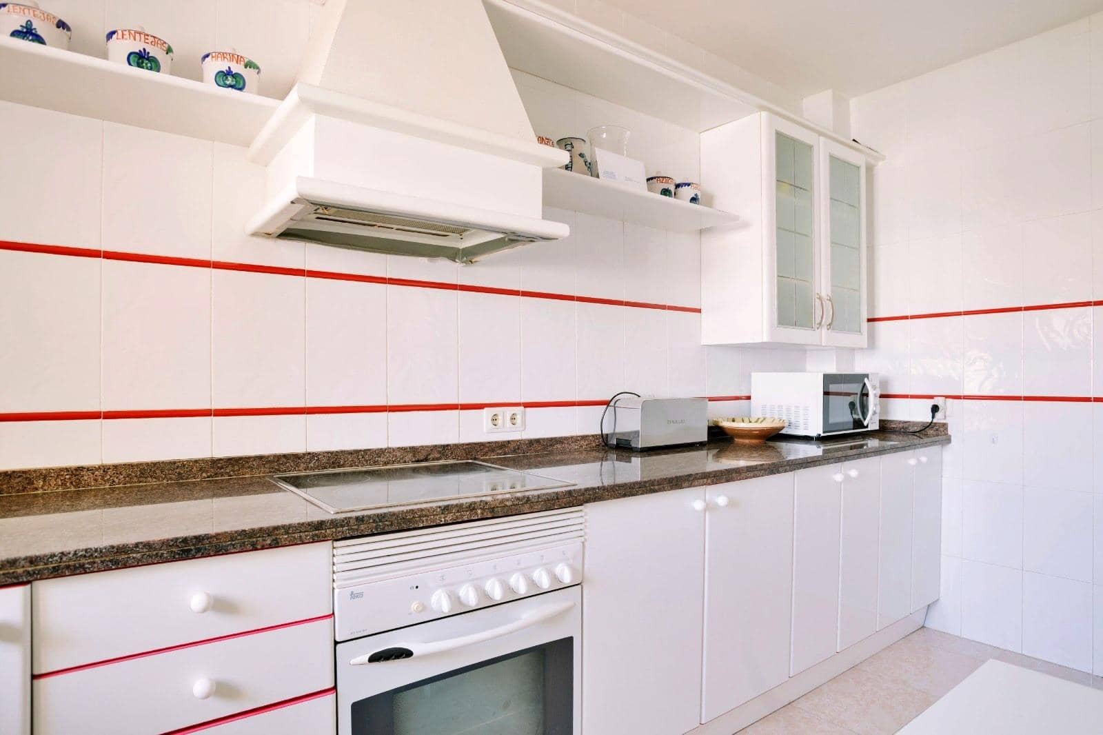 4 Zimmer Reihenhaus zu verkaufen in Velez-Malaga mit Pool - 480.000 € (Ref: 10000219)