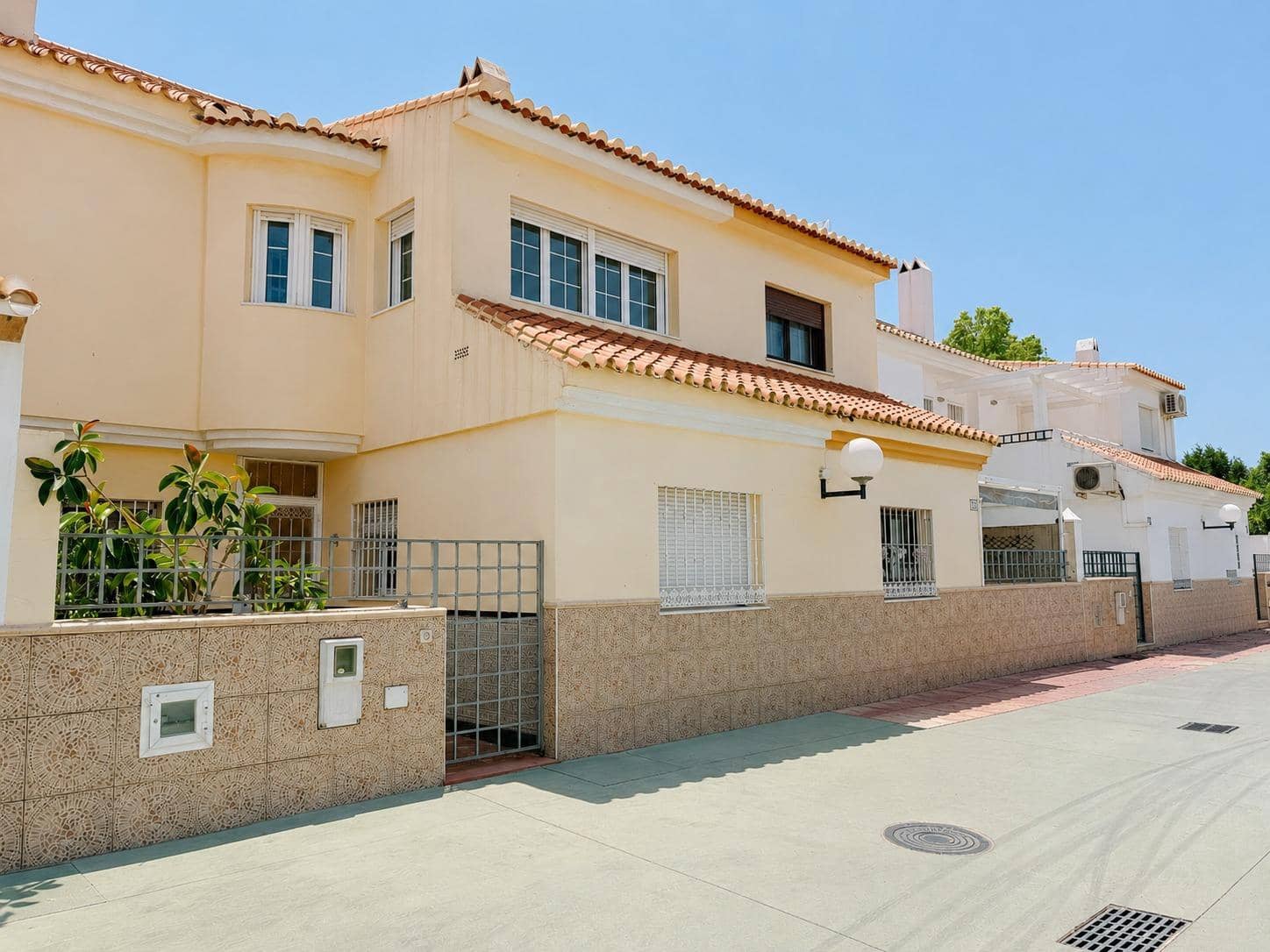 4 Zimmer Reihenhaus zu verkaufen in Velez-Malaga mit Pool - 480.000 € (Ref: 10000219)