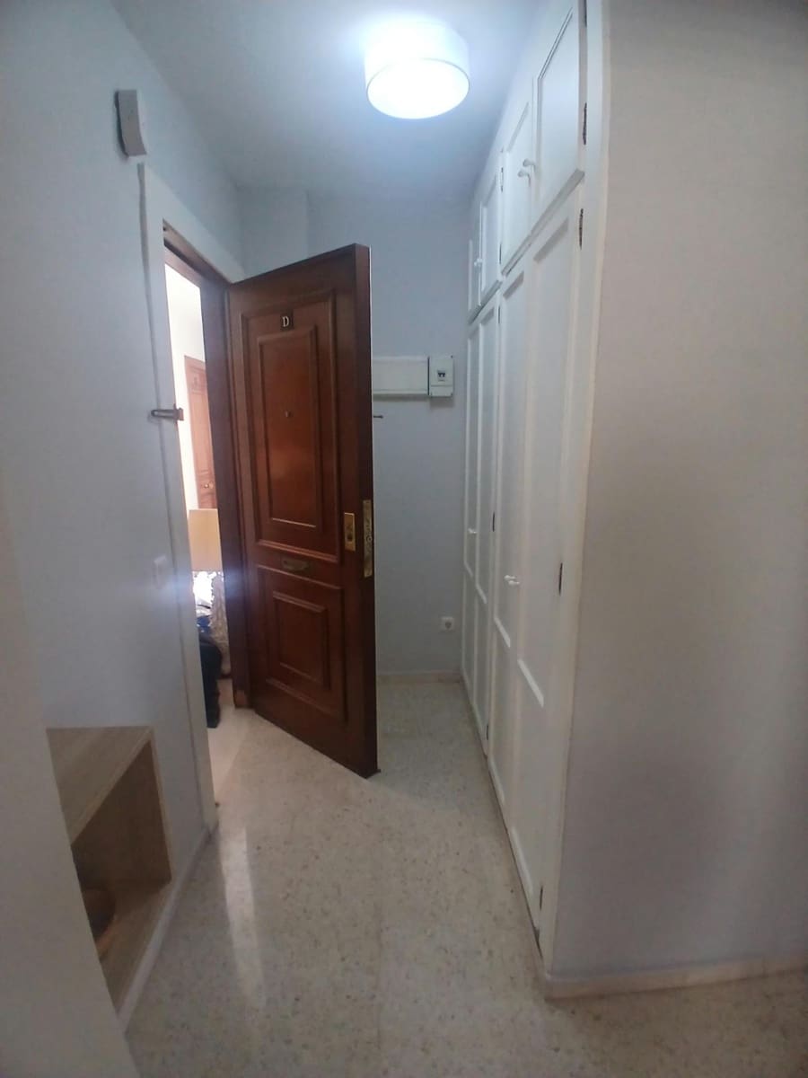 2 sovrum Lägenhet att hyra i Malaga stad med garage - 1 200 € (Ref: 10027439)