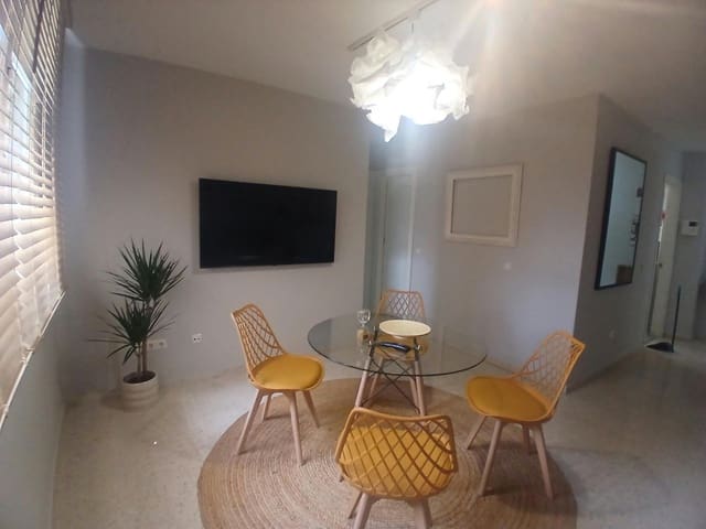 2 sovrum Lägenhet att hyra i Centro, Málaga stad med garage - 1 200 € (Ref: 10027439)