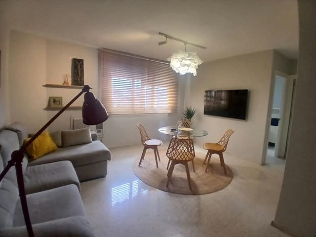 2 sovrum Lägenhet att hyra i Centro, Málaga stad med garage - 1 200 € (Ref: 10027439)