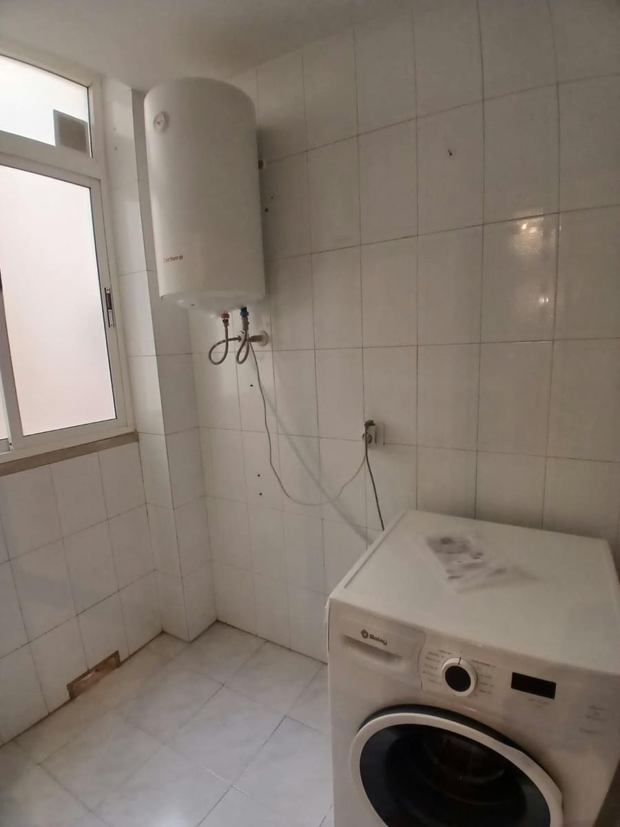 3 Zimmer Wohnung zu vermieten in Malaga Stadt mit Garage - 1.500 € (Ref: 10037547)