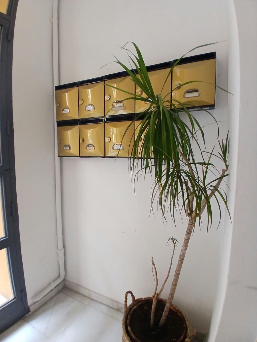 Piso de 2 habitaciones en Málaga ciudad en alquiler - 1.200 € (Ref: 10045001)