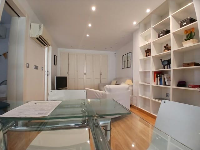 Piso de 2 habitaciones en La Victoria, Málaga ciudad en alquiler - 1.200 € (Ref: 10045001)