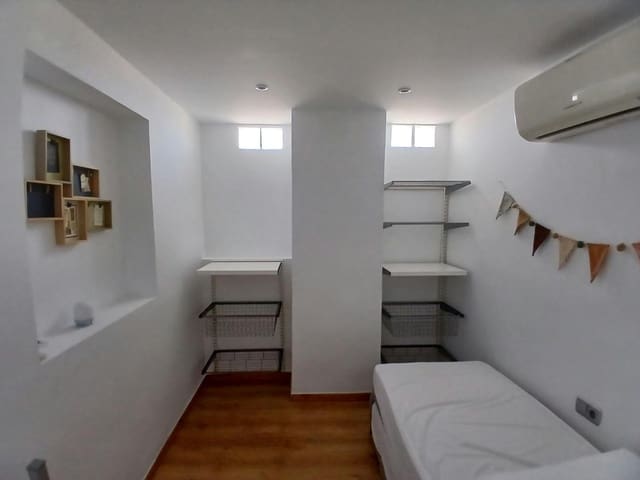 Piso de 2 habitaciones en La Victoria, Málaga ciudad en alquiler - 1.200 € (Ref: 10045001)