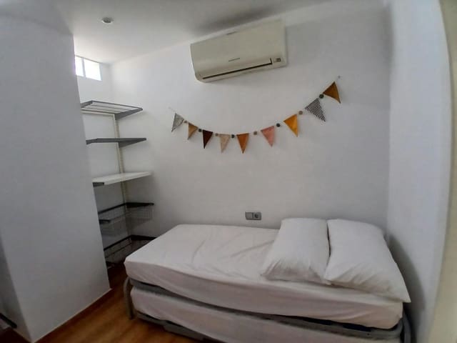 Piso de 2 habitaciones en La Victoria, Málaga ciudad en alquiler - 1.200 € (Ref: 10045001)