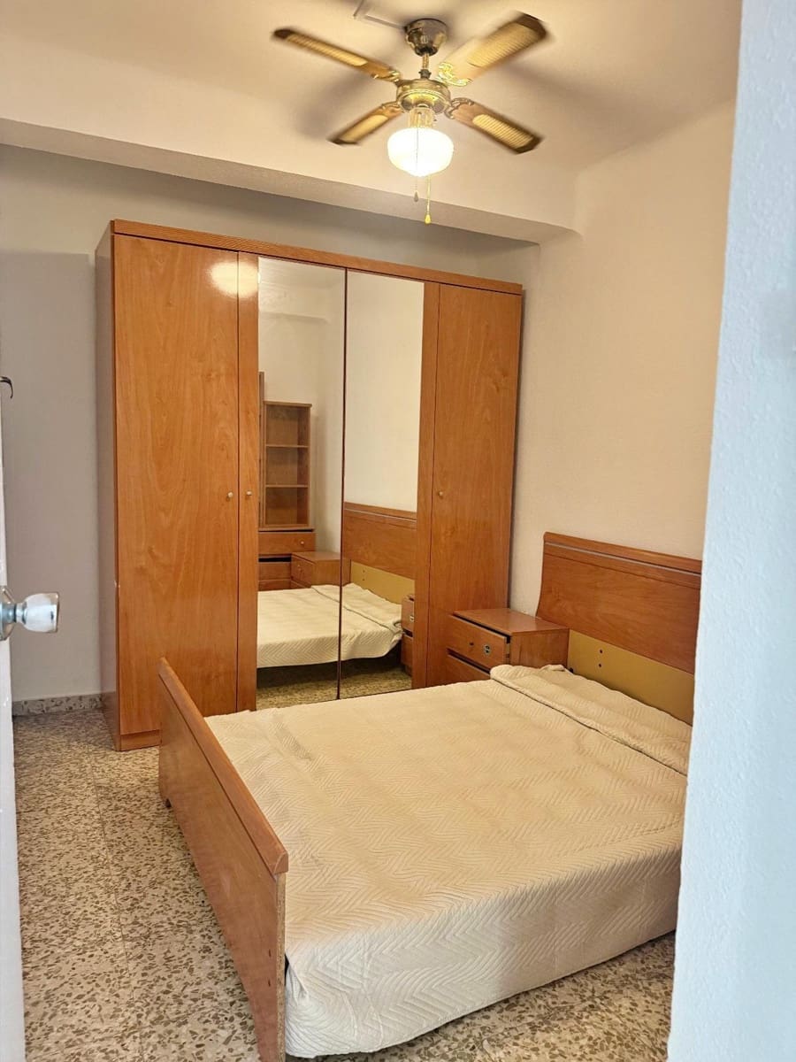 3 sovrum Lägenhet till salu i Malaga stad - 215 000 € (Ref: 10047486)