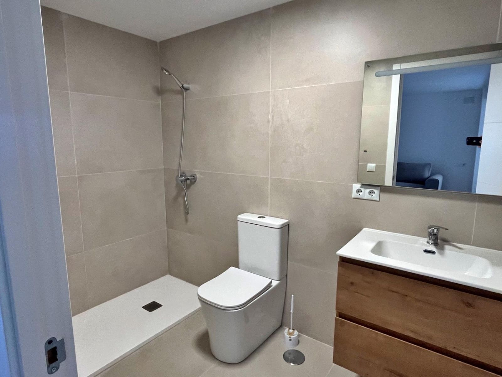 2 bedroom Flat for rent in Malaga city - € 1,400 (Ref: 10055478)