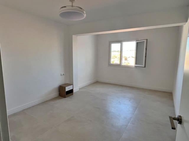 2 quarto Apartamento para arrendar em Málaga cidade - 1 400 € (Ref: 10055478)