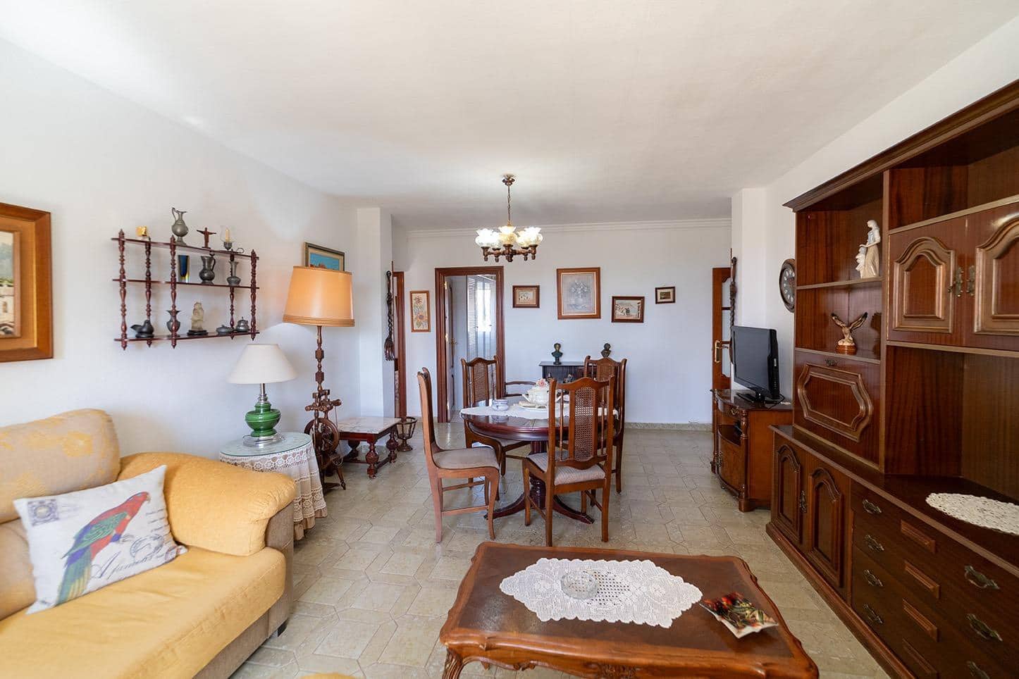 3 bedroom Flat for sale in Malaga city with garage - € 545,000 (Ref: 10055479)